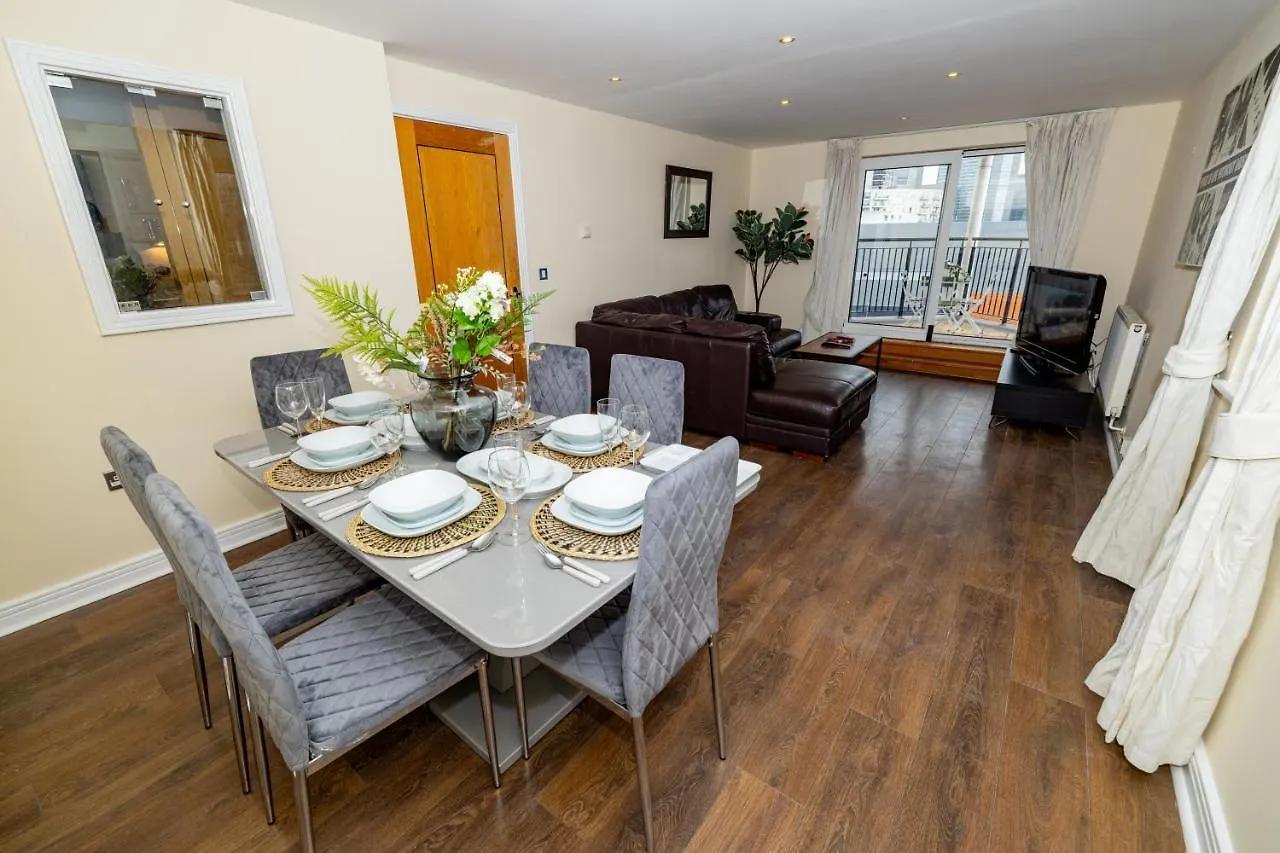 Two Bed Apartment Near Canary Wharf London 0*,