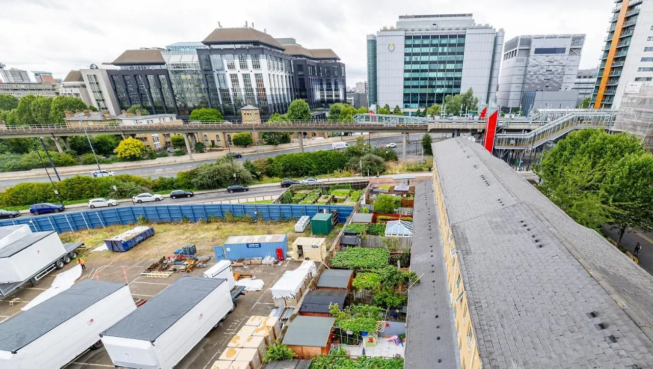 Two Bed Apartment Near Canary Wharf Londýn Velká Británie